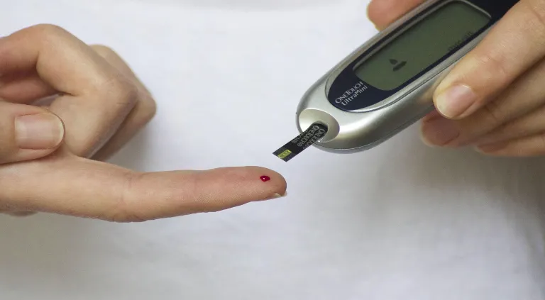 ¿Cómo mantener los niveles normales de glucosa en sangre en verano?