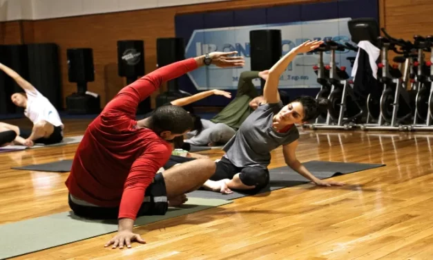 Estos hábitos matutinos te hacen parecer mucho mayor: aprende a evitarlos