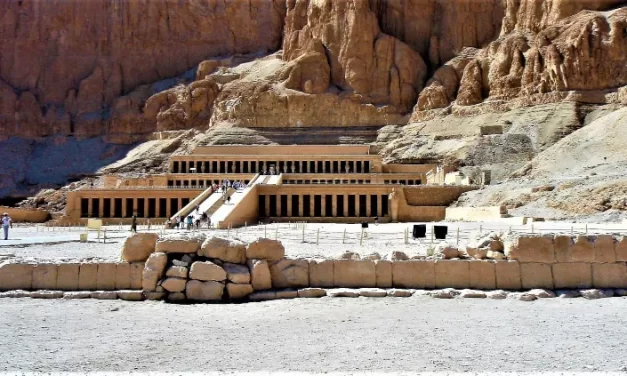 Luxor – ruinas de antiguos templos en Egipto